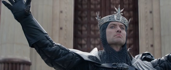 king-arthur-legend-of-the-swors-trailer-image-5